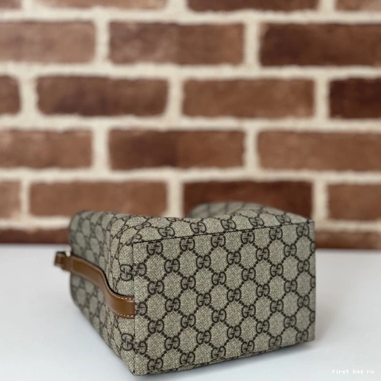 First bag ru GG bag Emblem Gucci bucket mini 0714